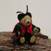 Little Lucky Charm – Ladybird 14 cm Teddy Bear by Hermann-Coburg