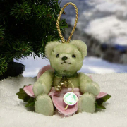 Kleine Christrose Teddy Bear by Hermann-Coburg