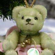 Kleine Christrose Teddy Bear by Hermann-Coburg
