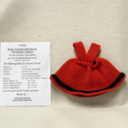 Roter Trachten-Strickrock mit breiten Trägern by Hermann-Coburg Roter Trachten-Strickrock mit breiten Trägern by Hermann-Coburg